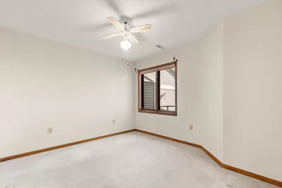 217  Hartford Sq, Hartford, WI 53027 - Photo 15