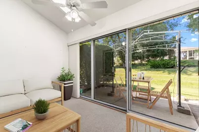 217  Hartford Sq, Hartford, WI 53027 - Photo 9