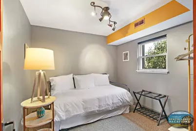 433  Broad St, Lake Geneva, WI 53147 - Photo 3