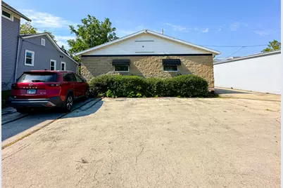 1318 N Main St #1324, Racine, WI 53402 - Photo 13