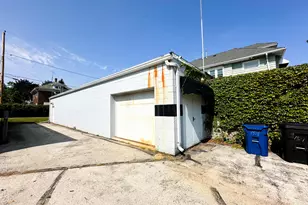 1318 N Main St, Racine, WI 53402 - Photo 9