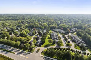 1012 W Cedar Ridge Ct, Mequon, WI 53092 - Photo 31