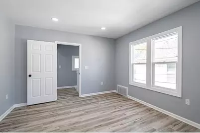 2054 S 77th St #2056, West Allis, WI 53219 - Photo 13