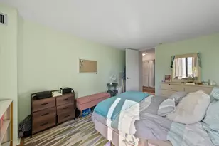 929 N Astor St, Milwaukee, WI 53202 - Photo 11