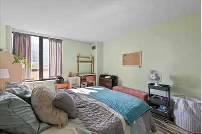 929 N Astor St #405, Milwaukee, WI 53202 - Photo 9