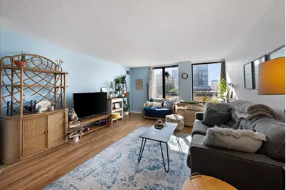 929 N Astor St #405, Milwaukee, WI 53202 - Photo 3