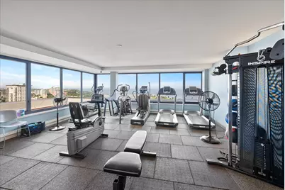 929 N Astor St #405, Milwaukee, WI 53202 - Photo 23