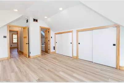 3457 S 10th St, Milwaukee, WI 53215 - Photo 7