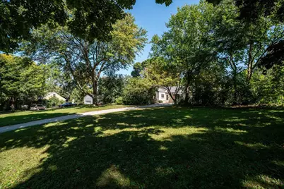 744 N 115 St, Wauwatosa, WI 53226 - Photo 33