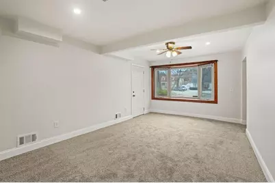 744 N 115 St, Wauwatosa, WI 53226 - Photo 23