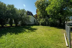 744 N 115th St, Wauwatosa, WI 53226 - Photo 31