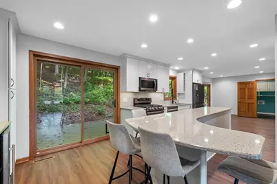 2110  Hollow Cir, West Bend, WI 53090 - Photo 3