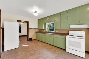 7107 River Dr, Barton, WI 53090 - Photo 13