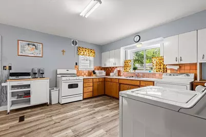 487  Clay St, Green Lake, WI 54941 - Photo 29