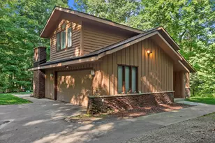 418 Kennedy Ct, Richfield, WI 53017 - Photo 1