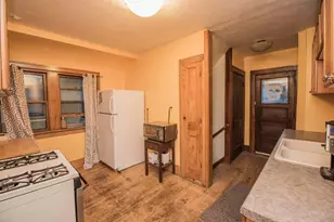 3441 N Pierce St, Milwaukee, WI 53212 - Photo 11