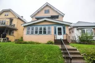 3441 N Pierce St, Milwaukee, WI 53212 - Photo 13