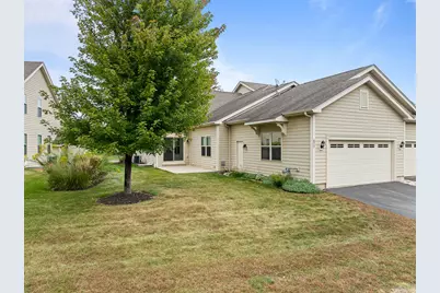 677  Cook St, Walworth, WI 53184 - Photo 5