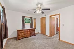 8220 W Lynmar Terrace, Milwaukee, WI 53222 - Photo 11