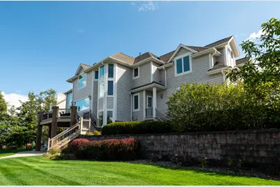 1702 E Juniper Way, Hartland, WI 53029 - Photo 89