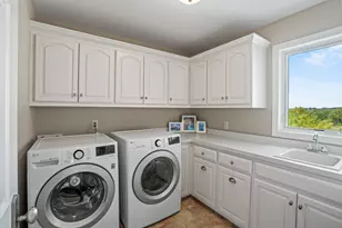 1702 E Juniper Way, Hartland, WI 53029 - Photo 55