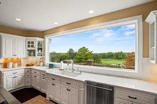 1702 E Juniper Way, Hartland, WI 53029 - Photo 5