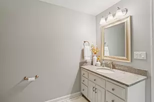 1702 E Juniper Way, Hartland, WI 53029 - Photo 107