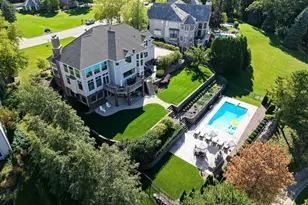 1702 E Juniper Way, Hartland, WI 53029 - Photo 3