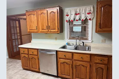 813  Hickory St -, Mauston, WI 53948 - Photo 11