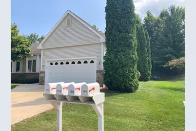 2315  Stoney Ln, Grafton, WI 53024 - Photo 3