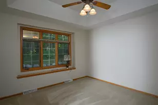 2315 Stoney Ln, Grafton, WI 53024 - Photo 15