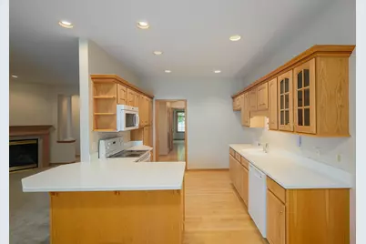 2315  Stoney Ln, Grafton, WI 53024 - Photo 11