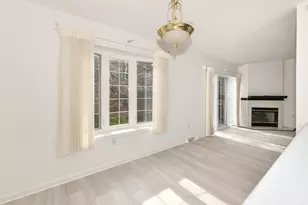 5228 S Hidden Dr, Greenfield, WI 53221 - Photo 17