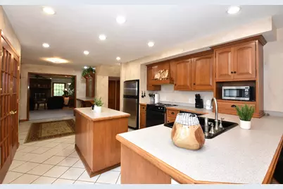 W237S6815  Fernwood Dr, Vernon, WI 53189 - Photo 9