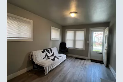 4233 W Sieben Pl, Milwaukee, WI 53216 - Photo 3