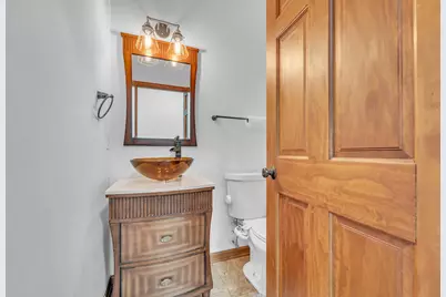 215  Emerald Dr, Racine, WI 53406 - Photo 13