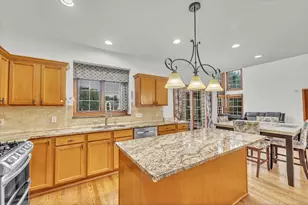 215 Emerald Dr, Racine, WI 53406 - Photo 9