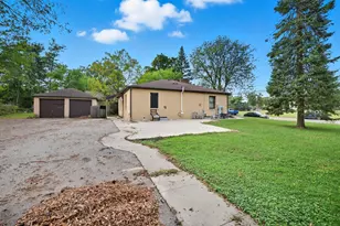 805 W Highland St, Whitewater, WI 53190 - Photo 17