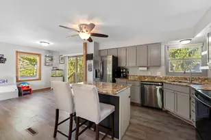 W165N10401 Wagon Trail, Germantown, WI 53022 - Photo 3