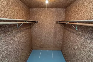 W179N9765 Riversbend Circle, Germantown, WI 53022 - Photo 17