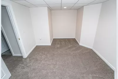 W179N9765  Riversbend Cir, Germantown, WI 53022 - Photo 17