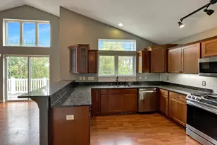 214 S Hills Ct, Plymouth, WI 53073 - Photo 7