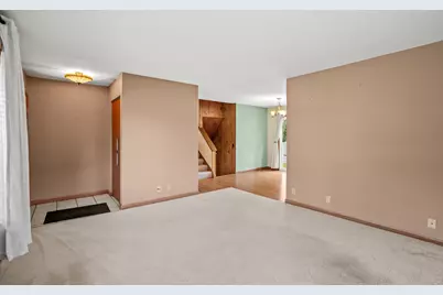 114  Carpenter Ct, Mukwonago, WI 53149 - Photo 5