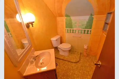 712  Cleveland Ave, Racine, WI 53405 - Photo 25