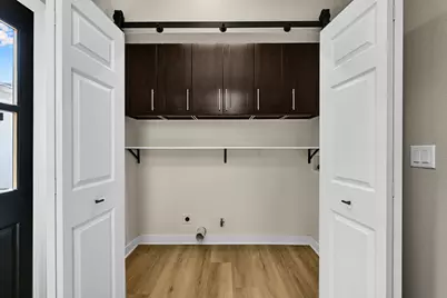 29032  Kramer Dr, Racine, WI 53185 - Photo 11