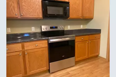 230  Hilldale Dr #1307, Hartford, WI 53027 - Photo 3