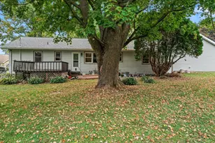 727 Garfield Ave, Viroqua, WI 54665 - Photo 5