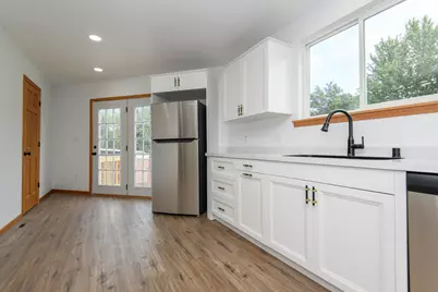 320  Mill St, Fox Lake, WI 53933 - Photo 5