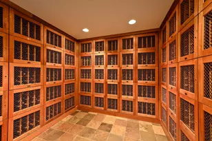 923 E Kilbourn Ave, Milwaukee, WI 53202 - Photo 89