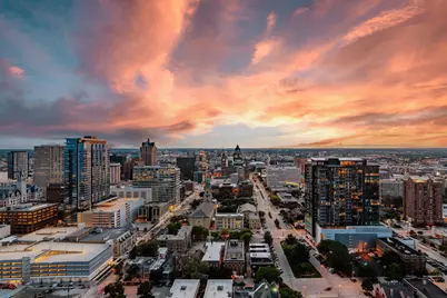 923 E Kilbourn Ave #3000, Milwaukee, WI 53202 - Photo 3